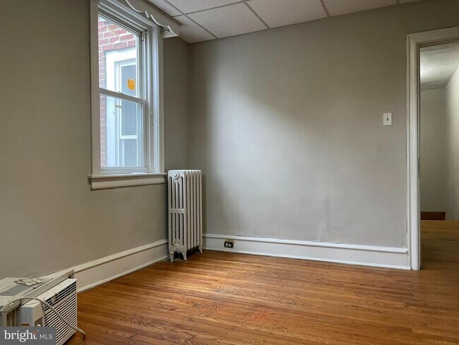 Building Photo - 1784 Brill St