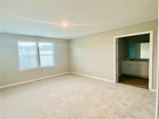 Building Photo - 4412 Grosbeak Dr