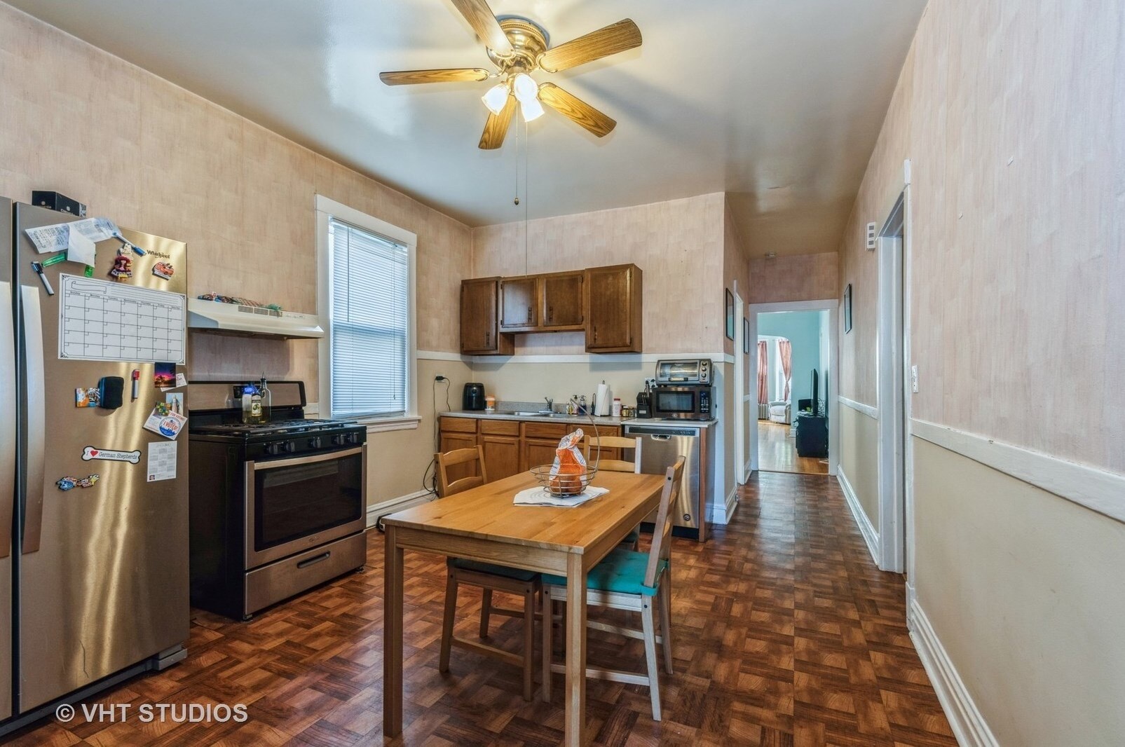 Building Photo - 1340 W Rosedale Ave