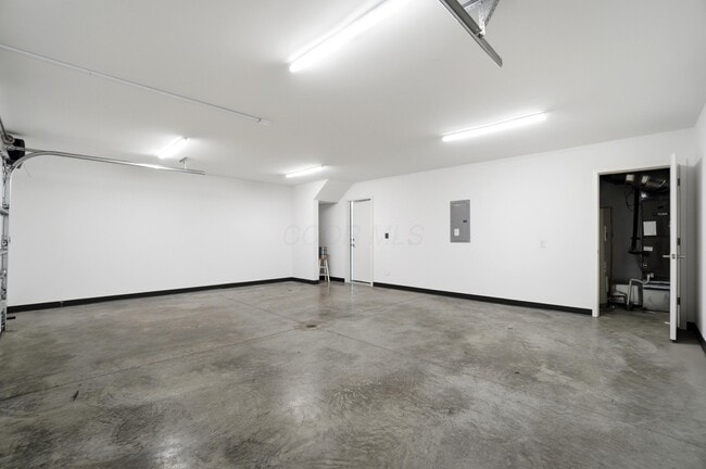 Building Photo - 33 N Blacksmith Ln