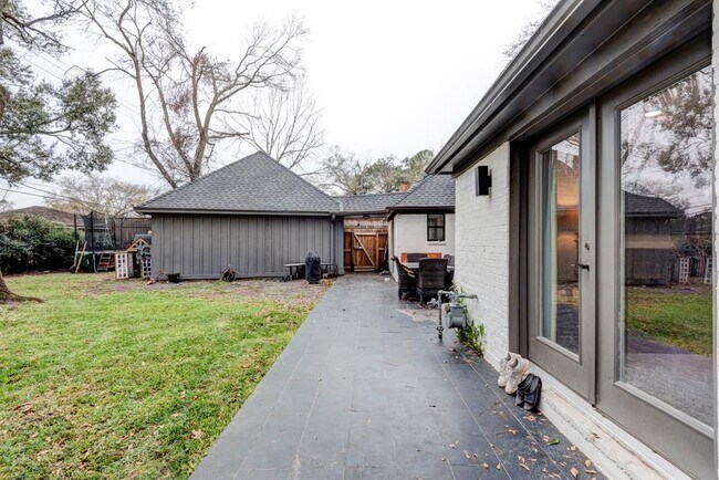 Building Photo - 10503 Metronome Dr