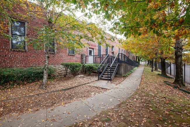 Building Photo - Industrial-Chic 2/2 Loft with Garage Near BeltLine & Downtown