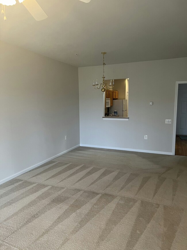 Building Photo - 75 Harborton Ln