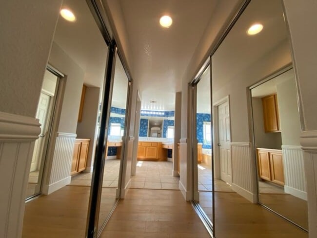 Building Photo - Great 4 Bd/3Bth in the San Marcos Santa Fe...