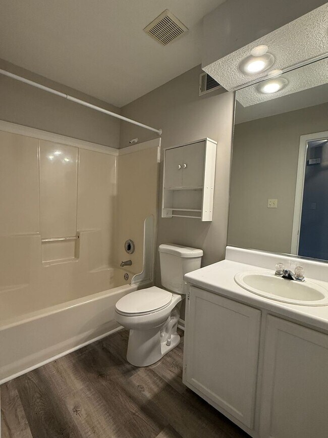 Building Photo - 2BR/1.5 BATH Townhome in Augusta/Martinez - water & trash included