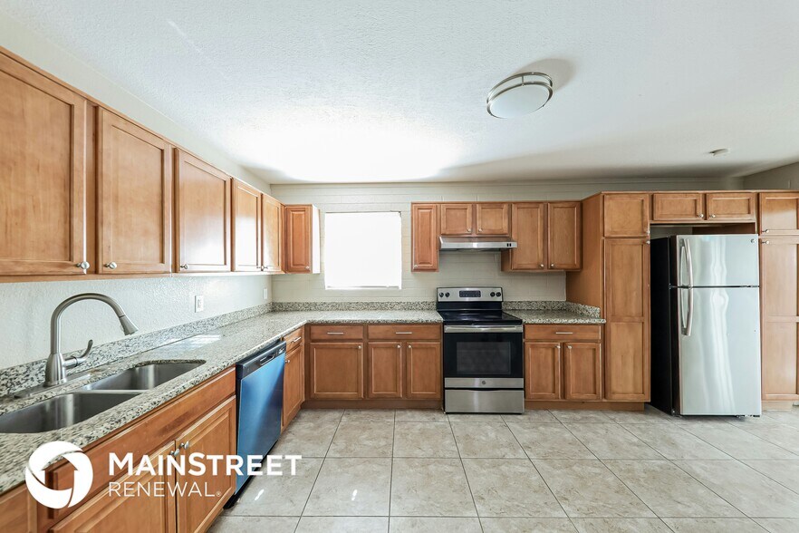 Building Photo - 4023 W Townley Ave