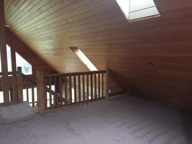 Building Photo - 5839 Logsden Rd