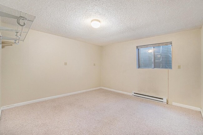 Building Photo - 1339 Village Park Ct