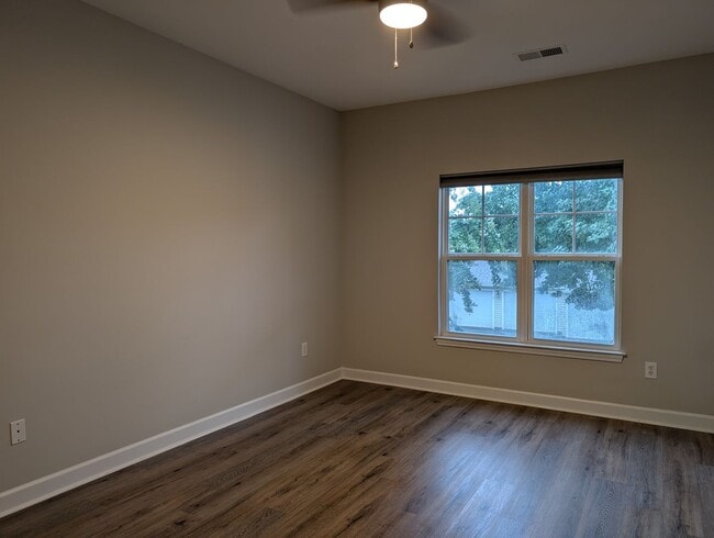 Building Photo - Pristine Condo located in The Copper Ridge...