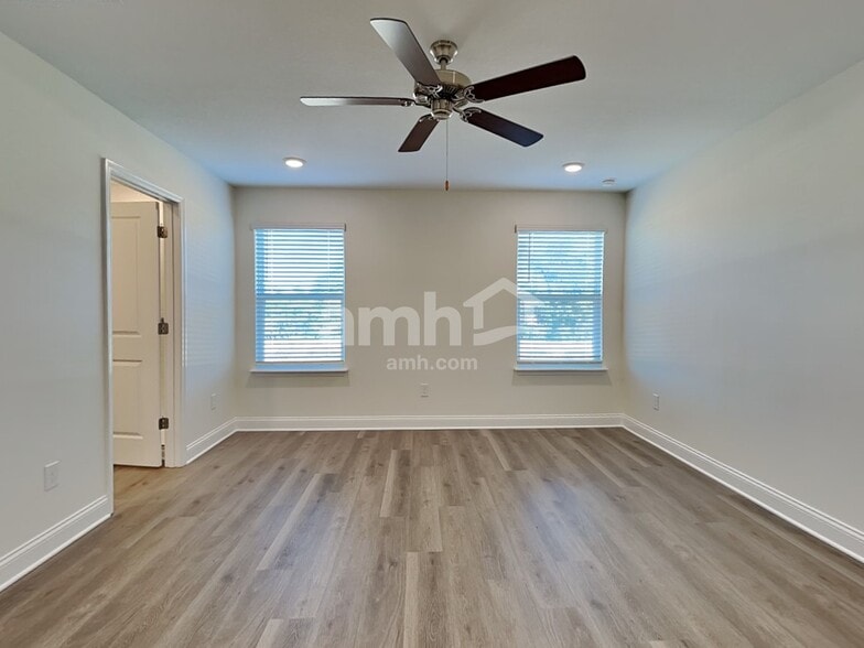 Building Photo - 1091 Grafton Ridge Dr