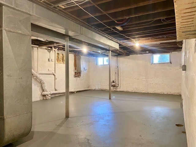Building Photo - 297 Chestnut St