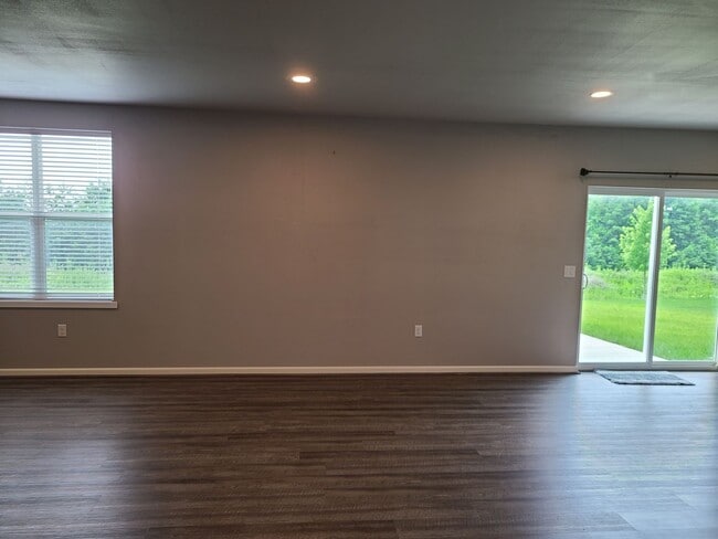 Building Photo - Four Bedroom Three Bath Single Family Home