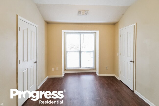 Building Photo - 5351 Ridgemere Ct