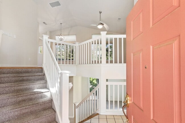 Building Photo - 3 Bedroom in Mace Ranch
