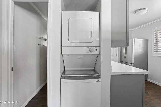 Building Photo - 3426 N Miller Rd