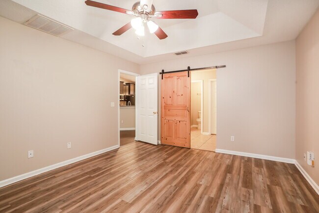 Building Photo - 1972 Cherokee Cove Trail