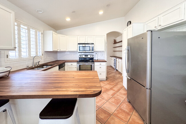 Building Photo - Home at 51st Ave/ Loop 101! . JOIN THE WAI...