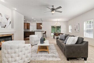 Building Photo - Trails at Tiburon Townhome