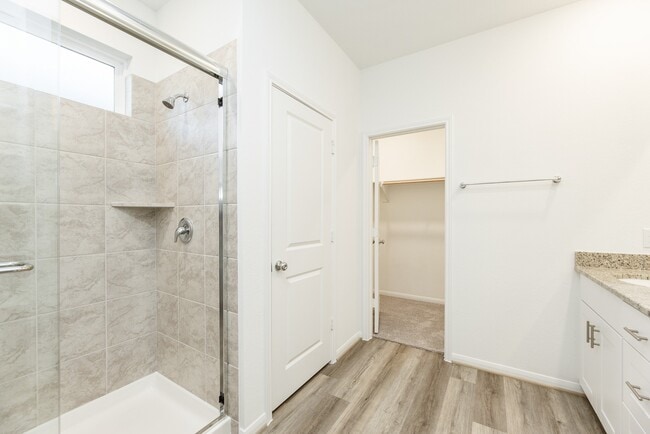 Building Photo - 1818 Whispering River Dr