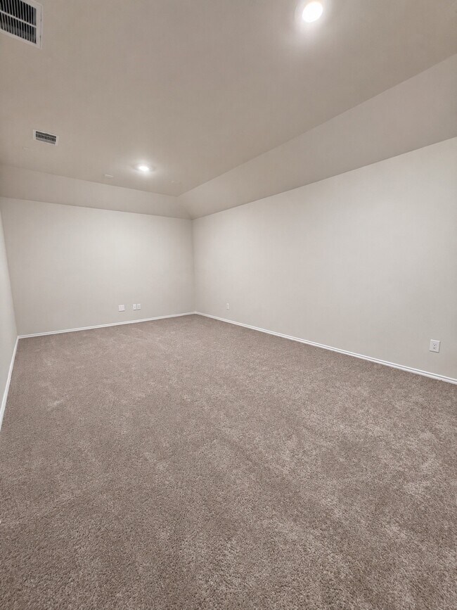 Building Photo - 40621 Guillemont Ln