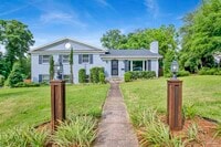 Building Photo - 421 Woodbine Dr