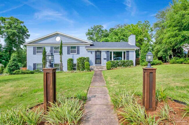 Primary Photo - 421 Woodbine Dr