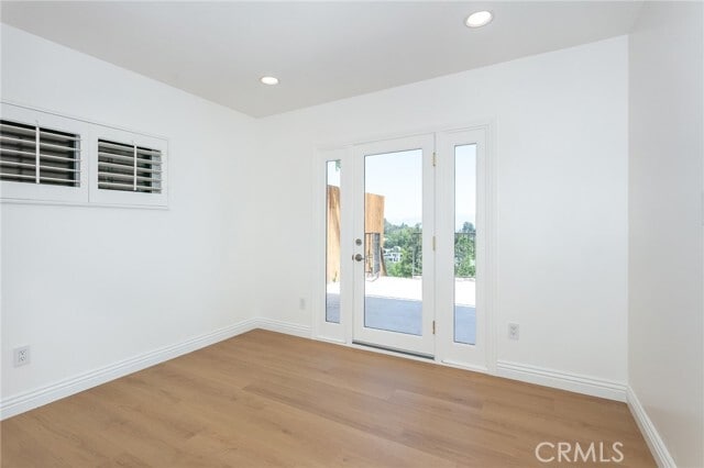 Building Photo - 16973 Strawberry Dr