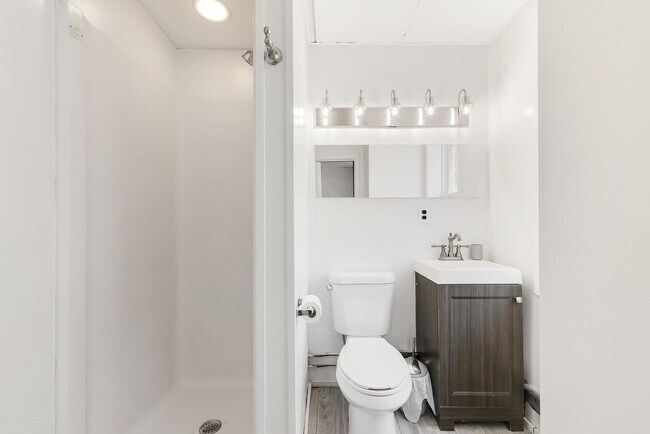 Building Photo - 64 Montebello Rd