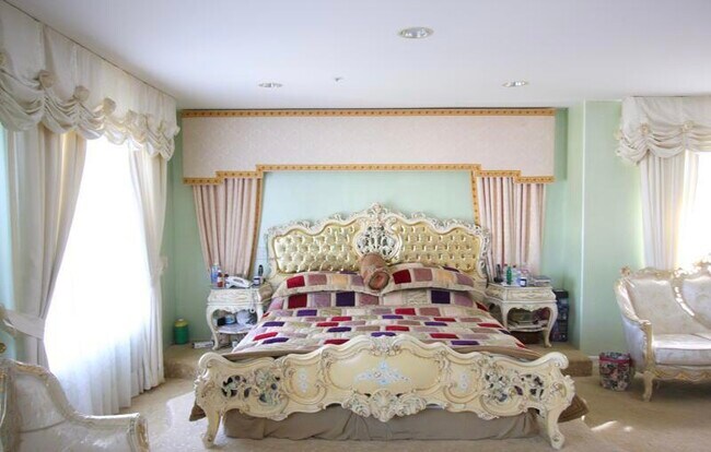 Building Photo - 921 Georgina Ave