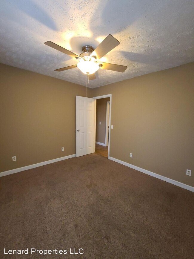 Building Photo - 5 br, 3 bath House - 204 Wildwood Ave,