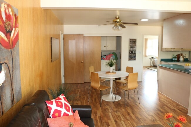 Building Photo - 2000 sq feet 5 bed 3 bath home close to Poly!!