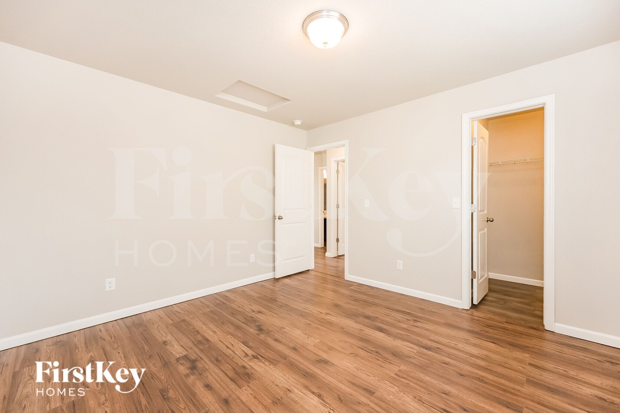 Building Photo - 8517 Admiral Way