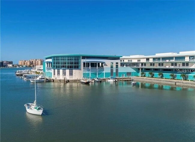 Building Photo - 400 Island Way