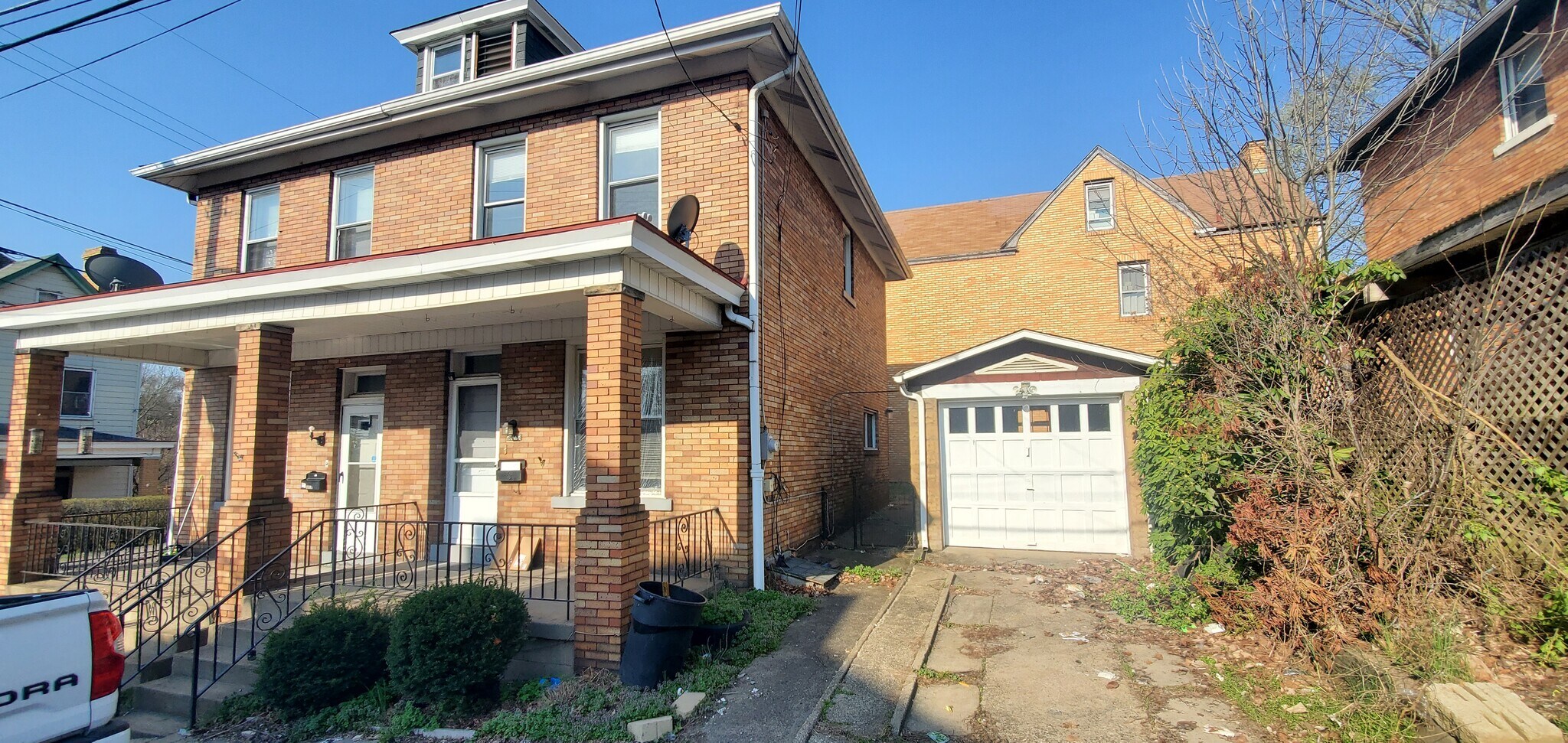 Building Photo - 3103 Tretow St