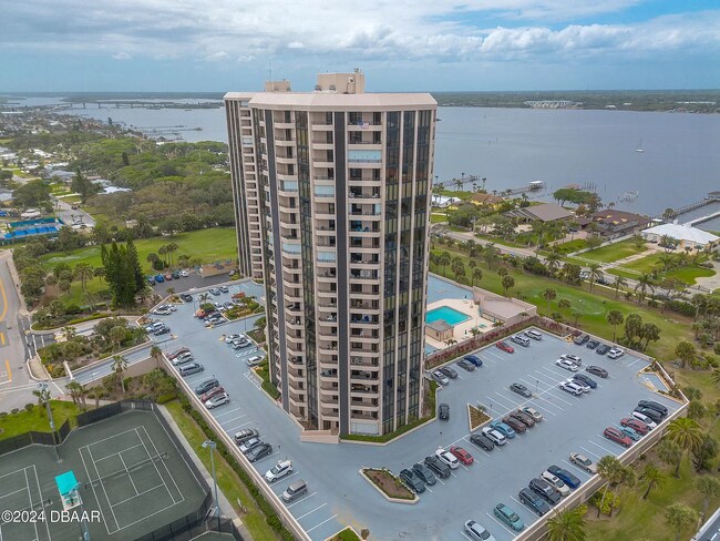 Building Photo - 1 Oceans West Blvd