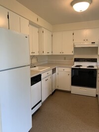 Building Photo - 202 La Villa Dr