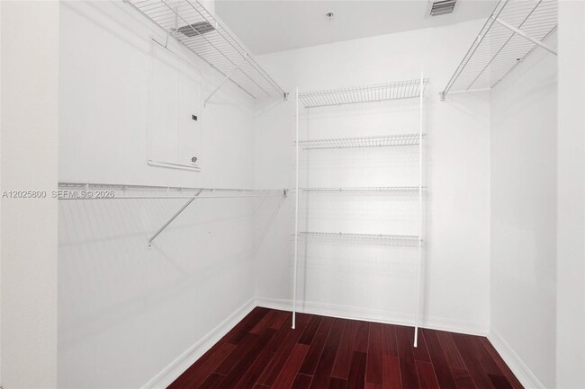Building Photo - 2421 NE 65th St