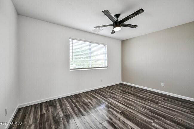 Building Photo - 5761 W Cholla St