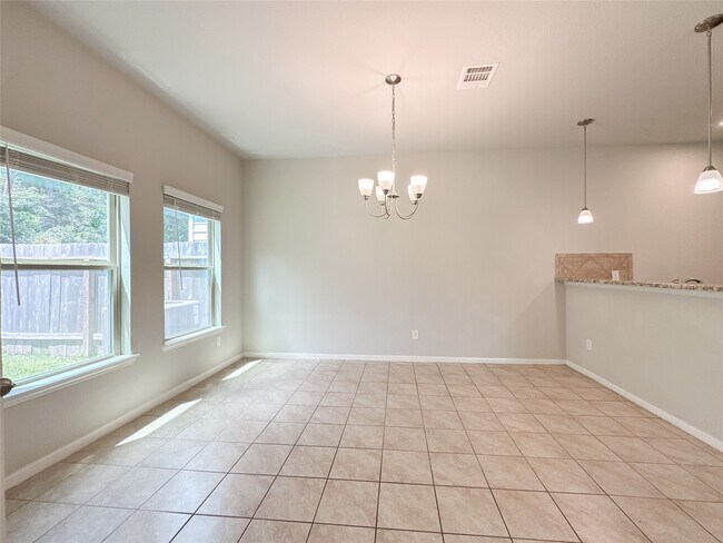 Building Photo - 105 Camelot Pl Ct