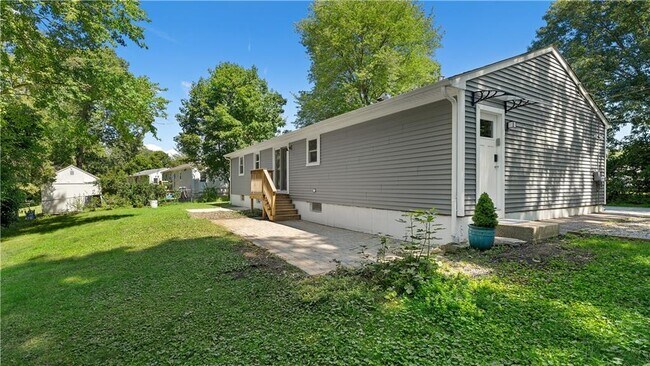 Building Photo - 40 Sachem Rd
