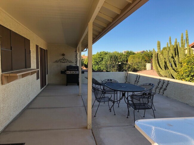 Building Photo - Lovely Home in 45+ Active Adult Community of Leisure World.  Available April through October 2026!