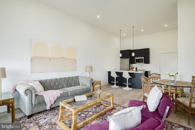 Building Photo - 5013 Springfield Ave