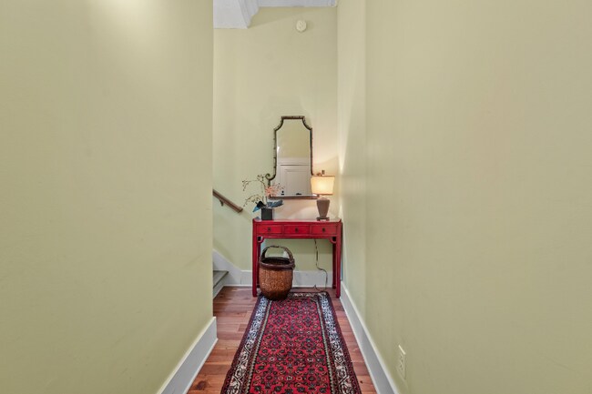 Building Photo - 4 Beaufain St