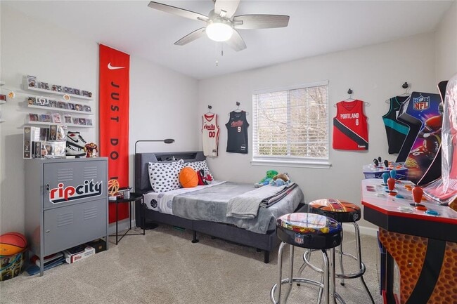 Building Photo - 2210 Parkland Cove