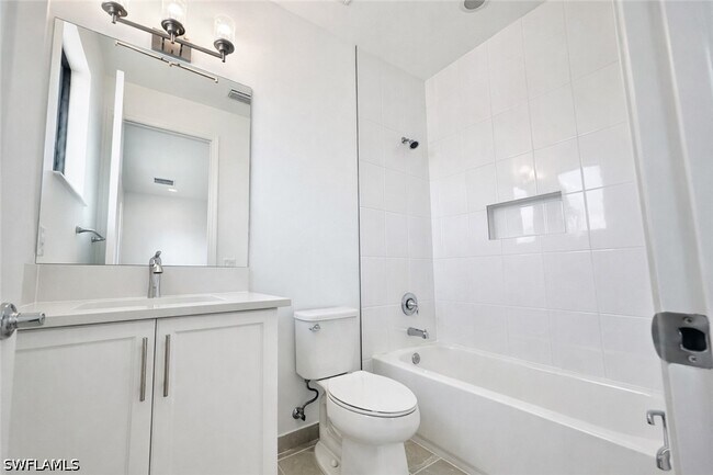 Building Photo - 12770 Woodbury Dr