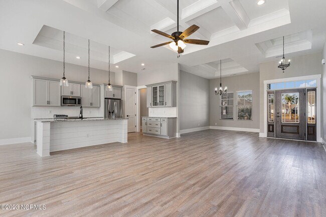 Building Photo - 2108 Stonecrest Dr NW