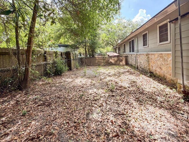 Building Photo - 0967 - Highland Pines