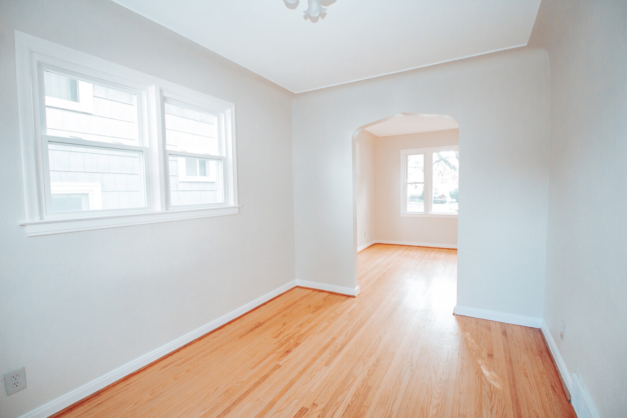 Building Photo - 3518 Almeda Dr