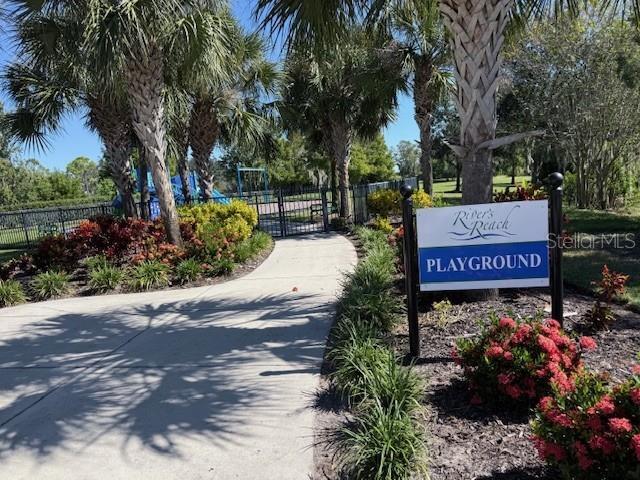 Building Photo - 16966 Rosedown Glen