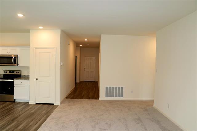 Building Photo - 8336 Stovepipe Dr